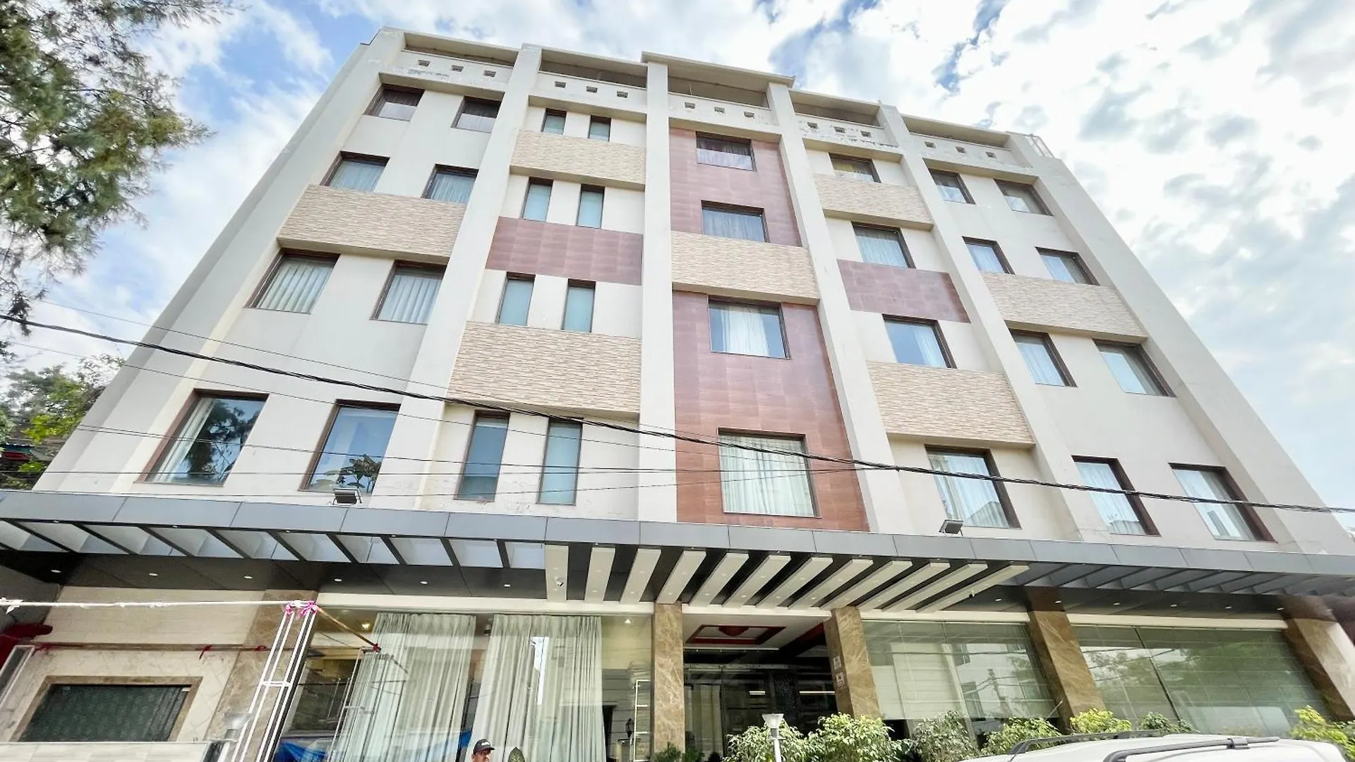 Hotel Silk ! Varanasi